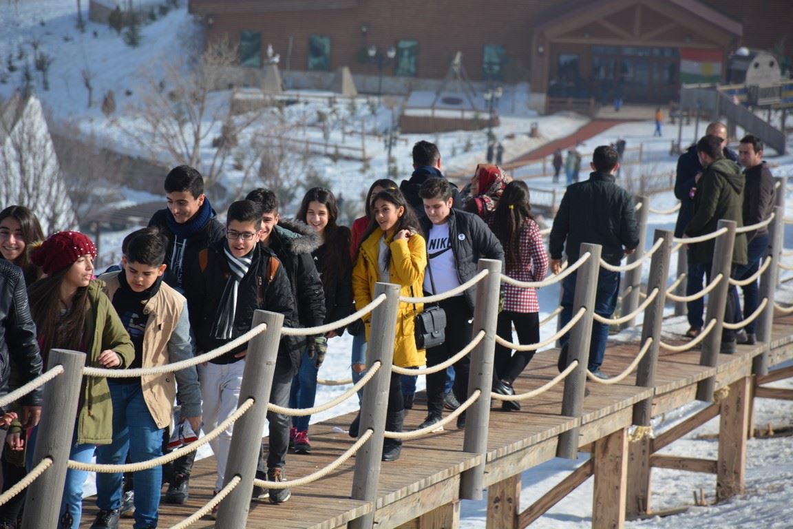 SORAN STUDENTS ENJOY A TRIP TO THE SNOW